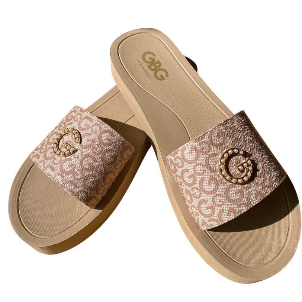 GBG Los Angeles Slip on slide sandals NEW Size 11